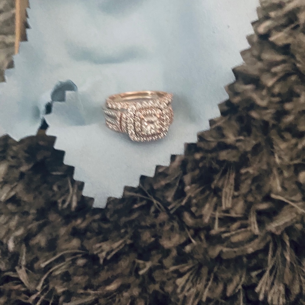 Wedding ring - Picture 5 of 5